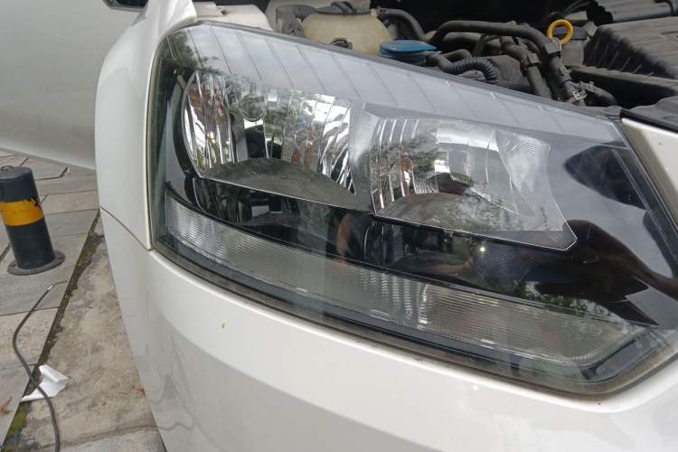 Used Skoda Yeti 2017 TSI280 DSG Advanced Edition Right Front Headlight
