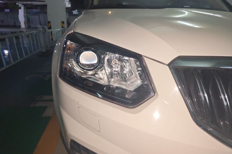 Used Skoda Yeti 2017 TSI300 DSG Luxury Edition Right Front Headlight