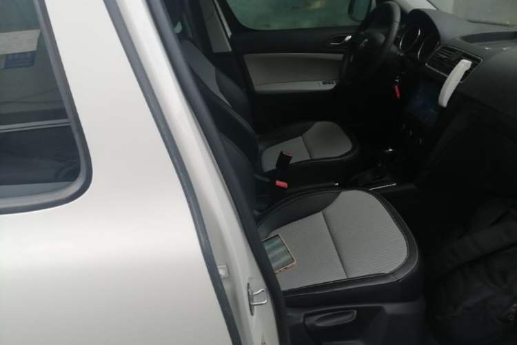 Used Skoda Yeti 2017 TSI280 DSG Advanced Edition Right Front Seat
