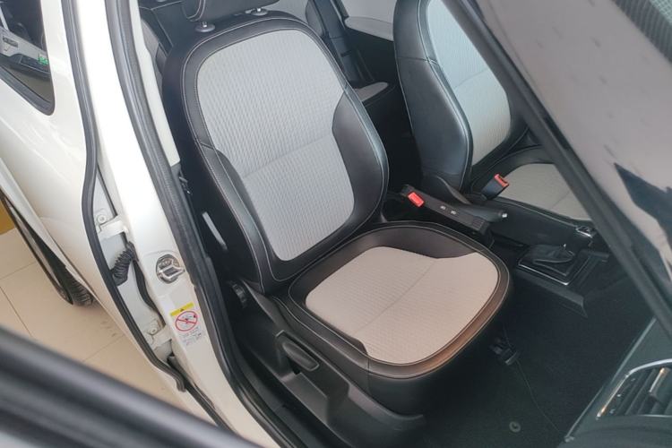 Used Skoda Yeti 2017 TSI280 DSG Advanced Edition Right Front Seat