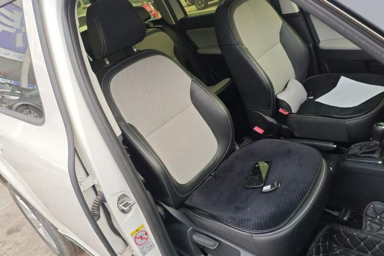 Used Skoda Yeti 2017 TSI280 DSG Advanced Edition Right Front Seat