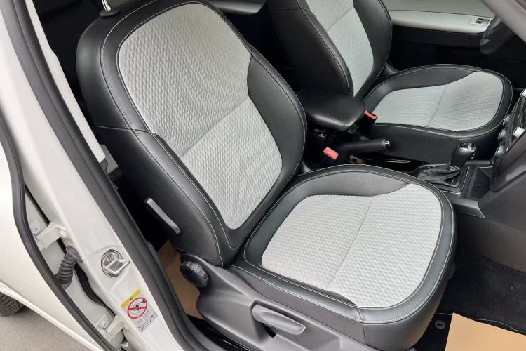 Used Skoda Yeti 2017 TSI280 DSG Advanced Edition Right Front Seat