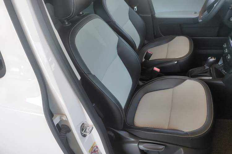 Used Skoda Yeti 2017 TSI280 DSG Advanced Edition Right Front Seat