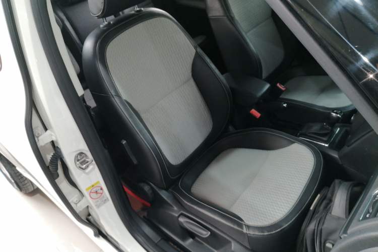 Used Skoda Yeti 2017 TSI280 DSG Advanced Edition Right Front Seat