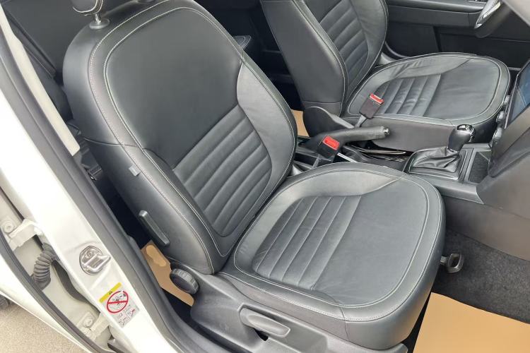 Used Skoda Yeti 2017 TSI280 DSG Car Enjoy Brothers Edition Right Front Seat