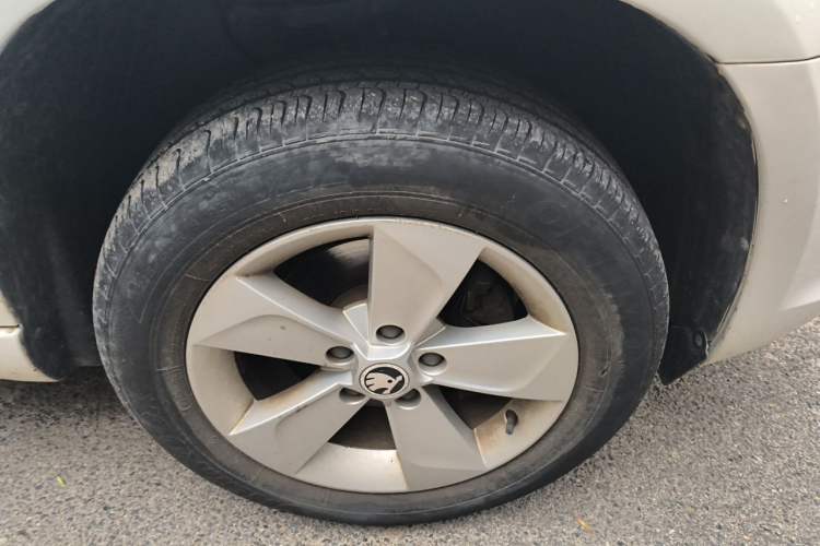 Used Skoda Yeti 2017 TSI280 DSG Car Enjoy Brothers Edition Right Front Wheel Hub