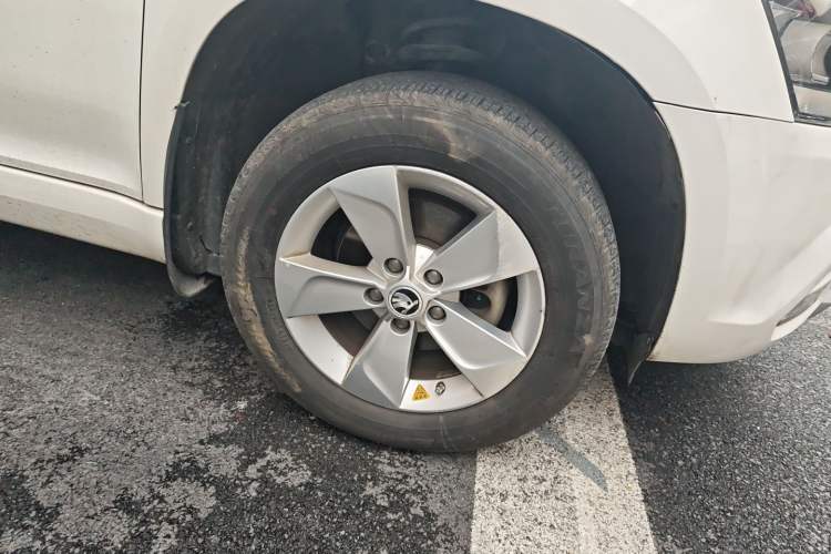 Used Skoda Yeti 2017 TSI280 DSG Car Enjoy Brothers Edition Right Front Wheel Hub