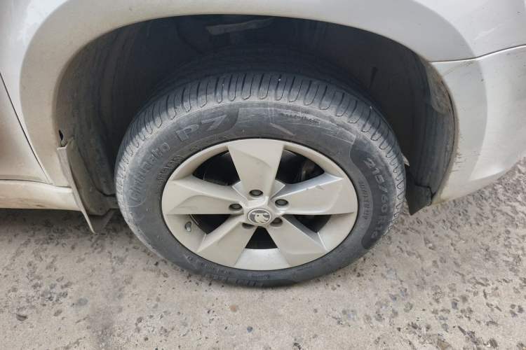 Used Skoda Yeti 2017 TSI280 DSG Advanced Edition Right Front Wheel Hub