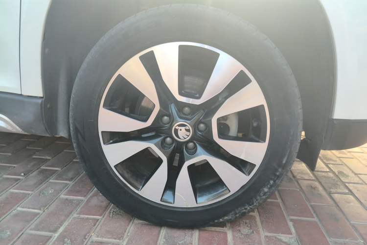 Used Skoda Yeti 2017 TSI300 DSG Luxury Edition Right Front Wheel Hub