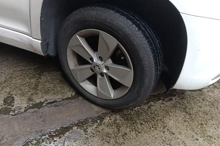 Used Skoda Yeti 2017 TSI280 DSG Car Enjoy Brothers Edition Right Front Wheel Hub
