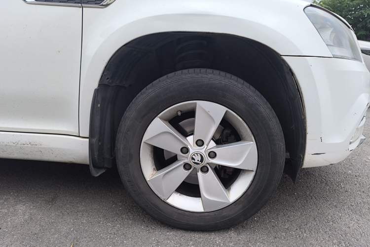 Used Skoda Yeti  Right Front Wheel Hub