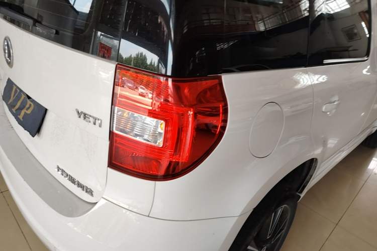Used Skoda Yeti 2017 TSI280 DSG Advanced Edition Right Rear Taillight