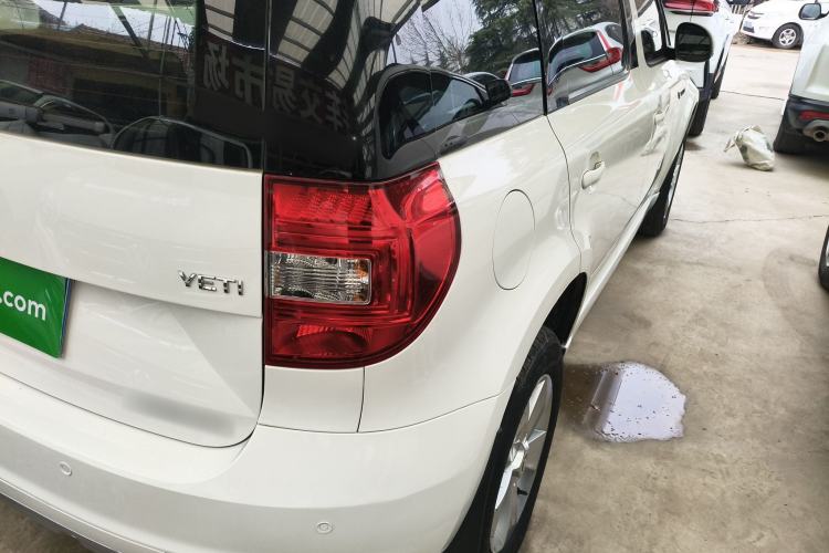Used Skoda Yeti 2017 TSI280 DSG Advanced Edition Right Rear Taillight