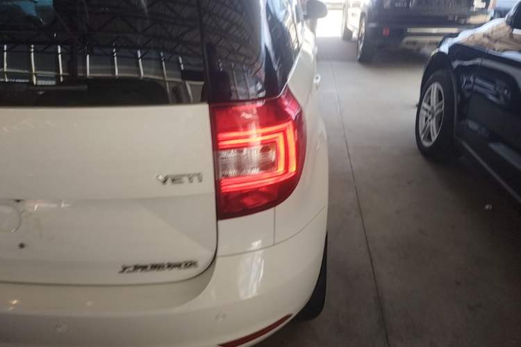 Used Skoda Yeti 2017 TSI280 DSG Advanced Edition Right Rear Taillight