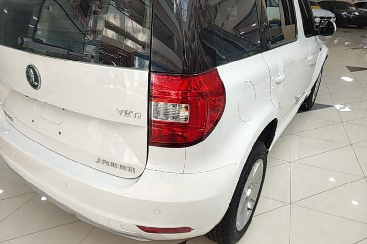 Used Skoda Yeti 2017 TSI280 DSG Advanced Edition Right Rear Taillight