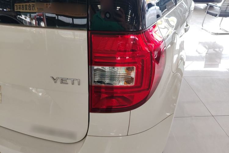 Used Skoda Yeti 2017 TSI280 DSG Advanced Edition Right Rear Taillight