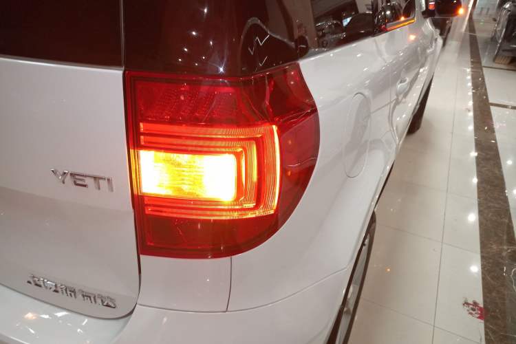 Used Skoda Yeti 2017 TSI280 DSG Advanced Edition Right Rear Taillight