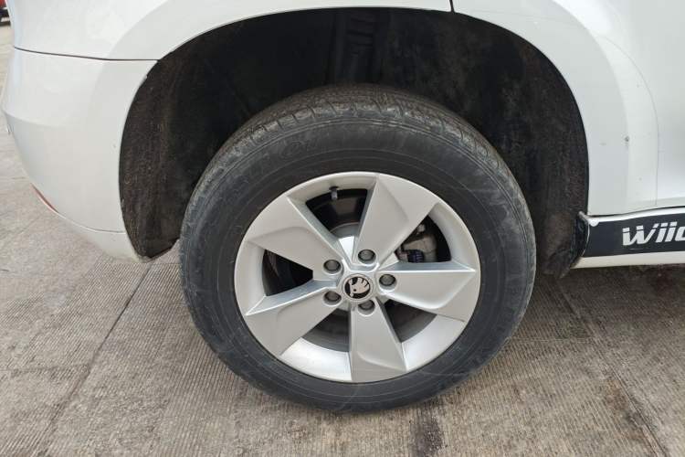 Used Skoda Yeti 2017 TSI280 DSG Advanced Edition Right Rear Wheel Hub