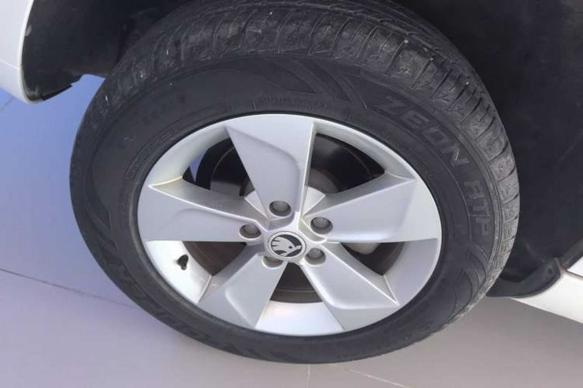 Used Skoda Yeti 2017 TSI280 DSG Advanced Edition Right Rear Wheel Hub
