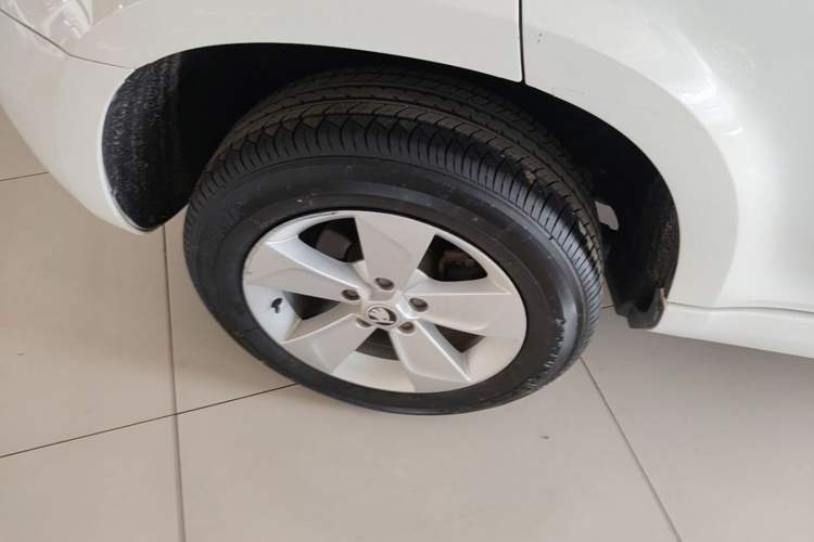 Used Skoda Yeti 2017 TSI280 DSG Advanced Edition Right Rear Wheel Hub