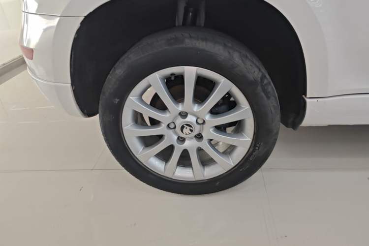 Used Skoda Yeti 2017 TSI280 DSG Innovation Edition Right Rear Wheel Hub