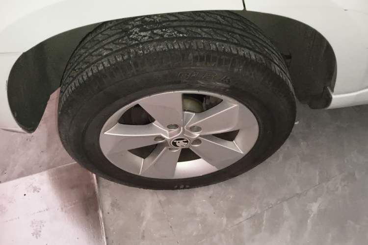 Used Skoda Yeti 2017 TSI280 DSG Advanced Edition Right Rear Wheel Hub