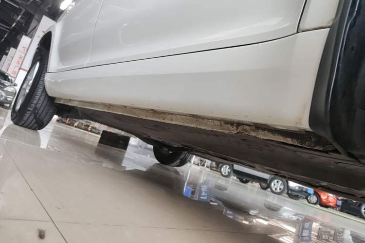 Used Skoda Yeti 2017 TSI280 DSG Advanced Edition Right Side Sill