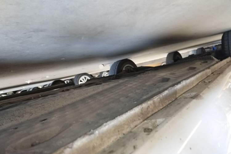 Used Skoda Yeti 2017 TSI280 DSG Advanced Edition Right Side Sill