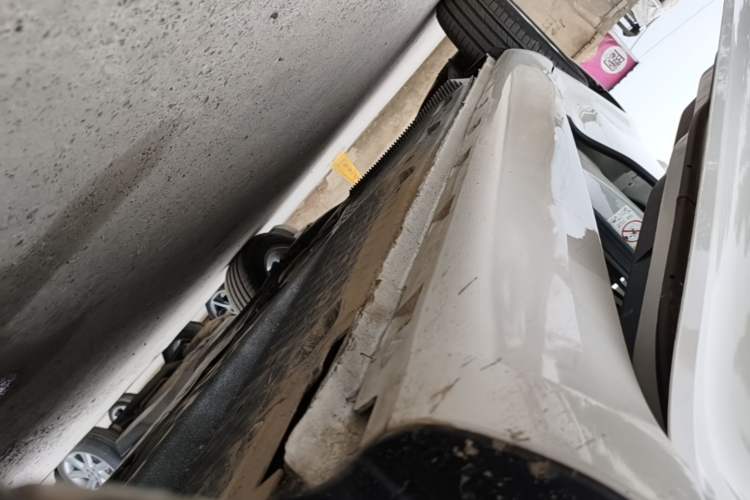 Used Skoda Yeti 2017 TSI280 DSG Advanced Edition Right Side Sill