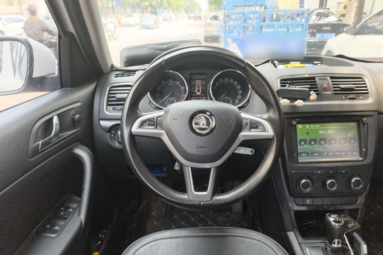 Used Skoda Yeti 2017 TSI280 DSG Car Enjoy Brothers Edition Steering Wheel