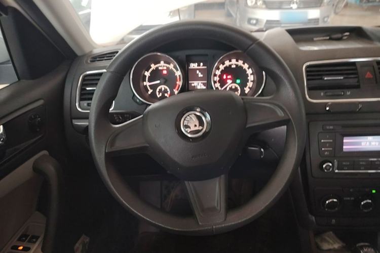 Used Skoda Yeti 2017 TSI280 DSG Advanced Edition Steering Wheel