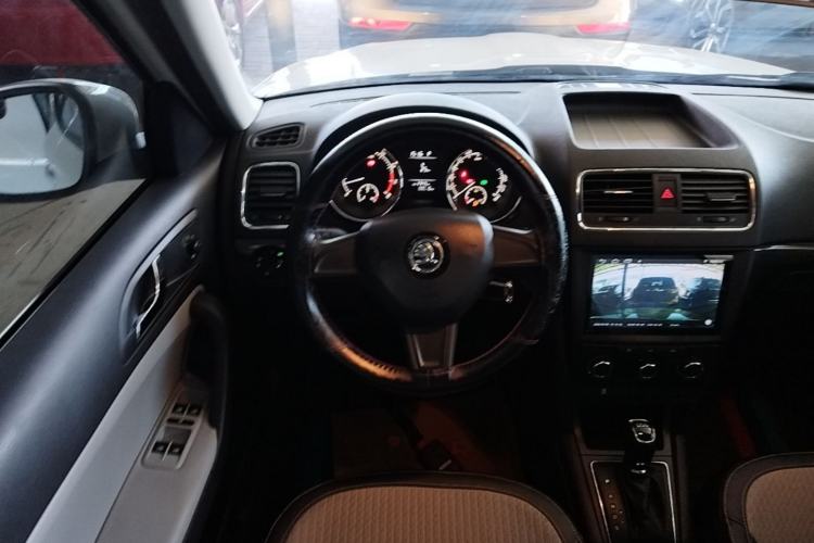 Used Skoda Yeti 2017 TSI280 DSG Advanced Edition Steering Wheel