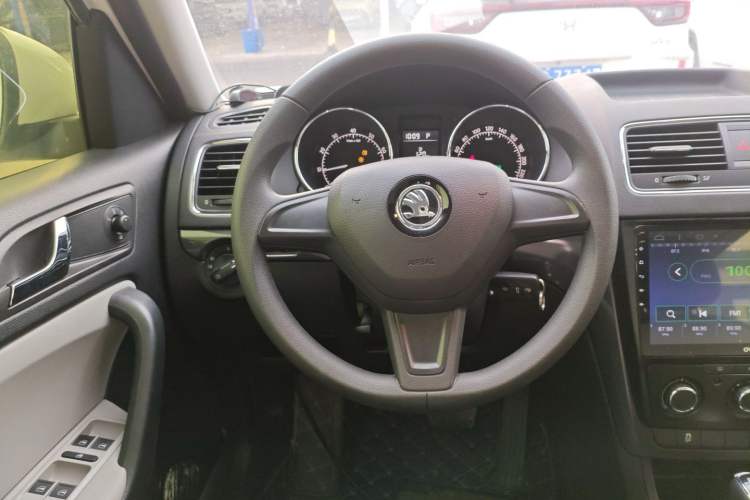 Used Skoda Yeti 2017 TSI280 DSG Advanced Edition Steering Wheel