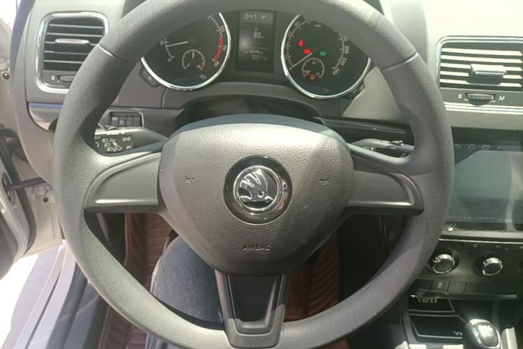 Used Skoda Yeti 2017 TSI280 DSG Advanced Edition Steering Wheel