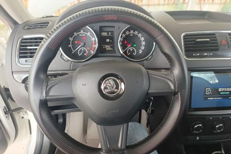 Used Skoda Yeti 2017 TSI280 DSG Advanced Edition Steering Wheel