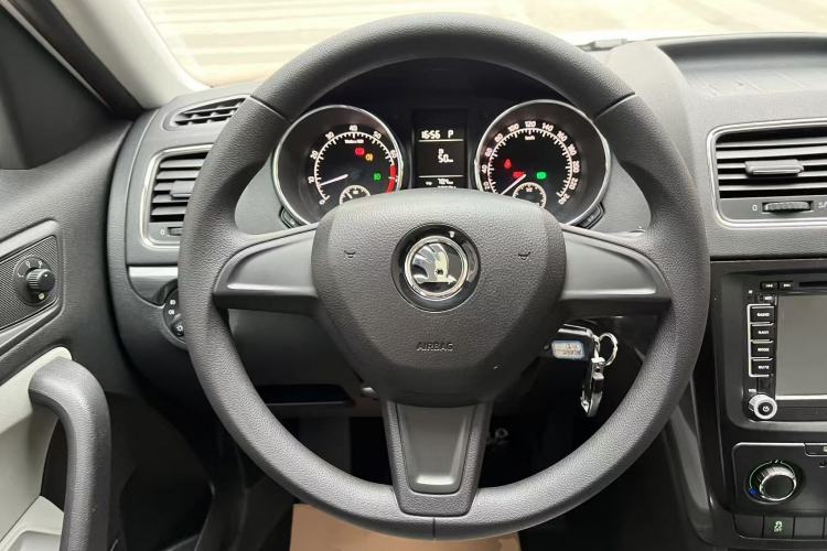 Used Skoda Yeti 2017 TSI280 DSG Advanced Edition Steering Wheel