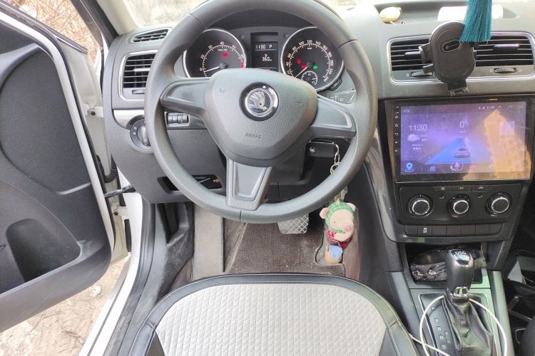 Used Skoda Yeti 2017 TSI280 DSG Advanced Edition Steering Wheel