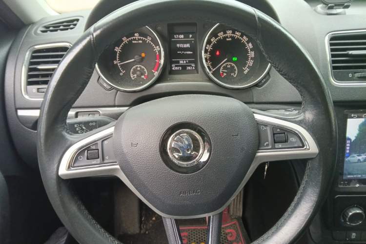 Used Skoda Yeti 2017 TSI280 DSG Car Enjoy Brothers Edition Steering Wheel