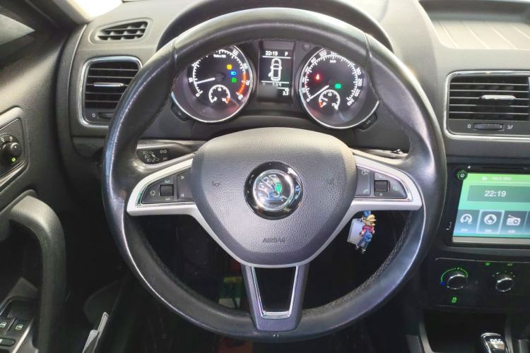Used Skoda Yeti 2017 TSI280 DSG Car Enjoy Brothers Edition Steering Wheel