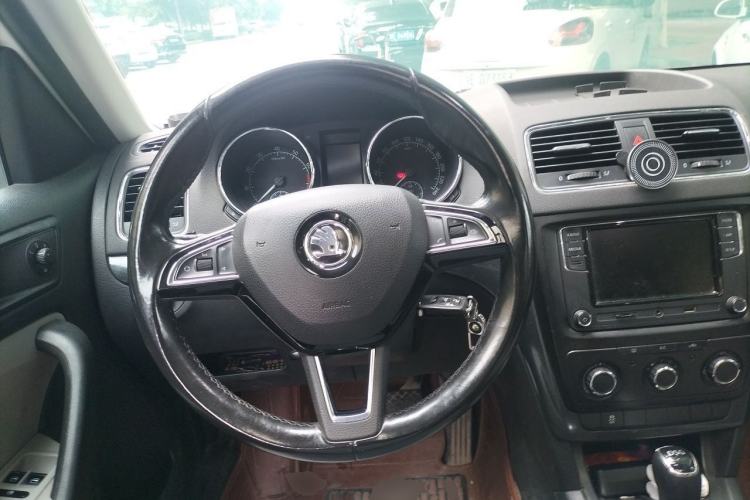 Used Skoda Yeti 2017 TSI280 DSG Advanced Edition Steering Wheel