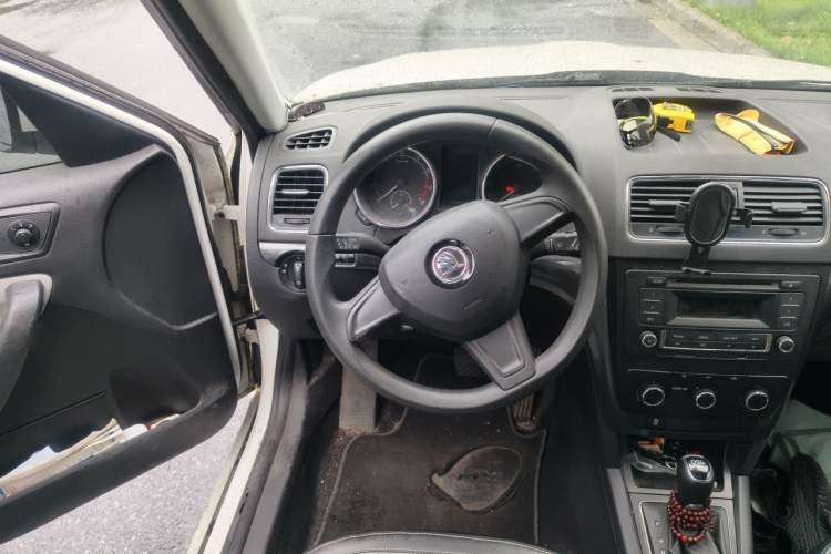 Used Skoda Yeti 2017 TSI280 DSG Car Enjoy Brothers Edition Steering Wheel