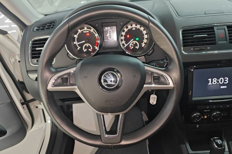 Used Skoda Yeti 2017 TSI280 DSG Innovation Edition Steering Wheel
