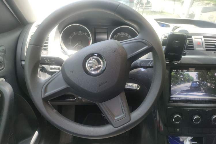 Used Skoda Yeti 2017 TSI280 DSG Advanced Edition Steering Wheel
