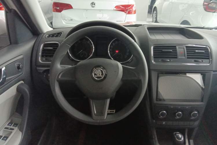 Used Skoda Yeti 2017 TSI280 DSG Advanced Edition Steering Wheel