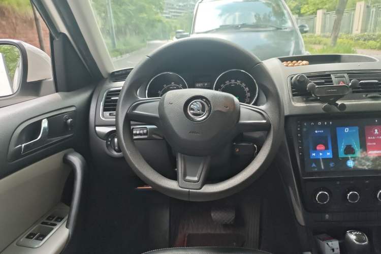 Used Skoda Yeti 2017 TSI280 DSG Advanced Edition Steering Wheel