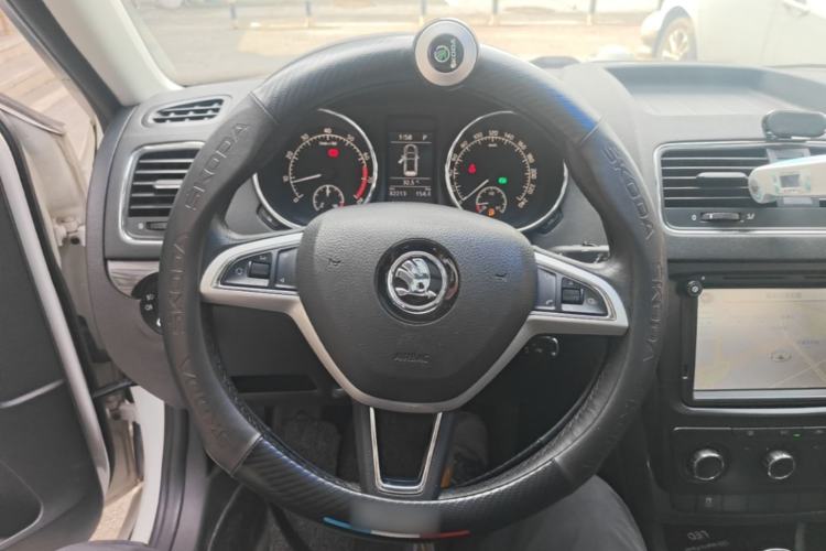 Used Skoda Yeti 2017 TSI280 DSG Car Enjoy Brothers Edition Steering Wheel