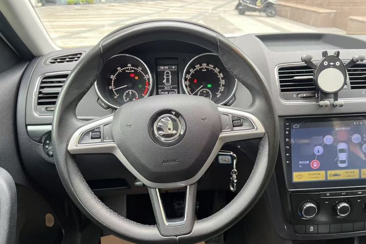 Used Skoda Yeti 2017 TSI280 DSG Car Enjoy Brothers Edition Steering Wheel
