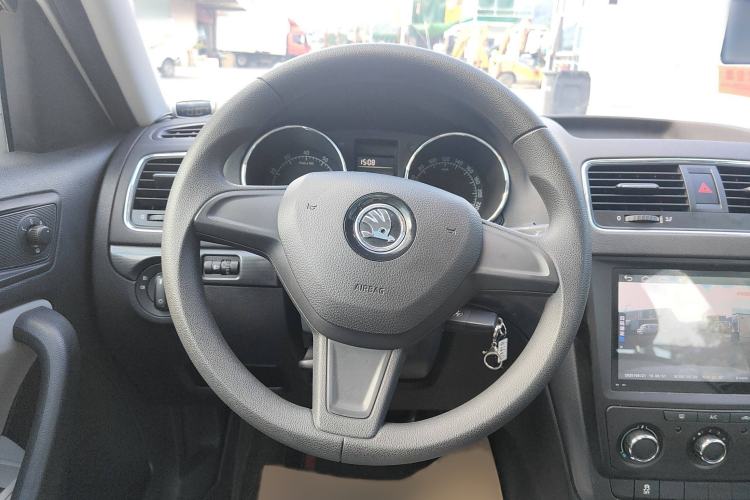 Used Skoda Yeti 2017 TSI280 DSG Advanced Edition Steering Wheel