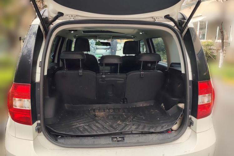 Used Skoda Yeti 2017 TSI280 DSG Car Enjoy Brothers Edition Trunk