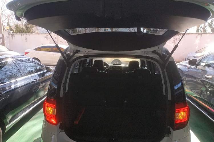 Used Skoda Yeti 2017 TSI280 DSG Car Enjoy Brothers Edition Trunk